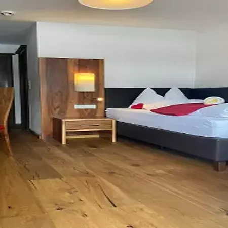 Skirast - Kirchberg 3*